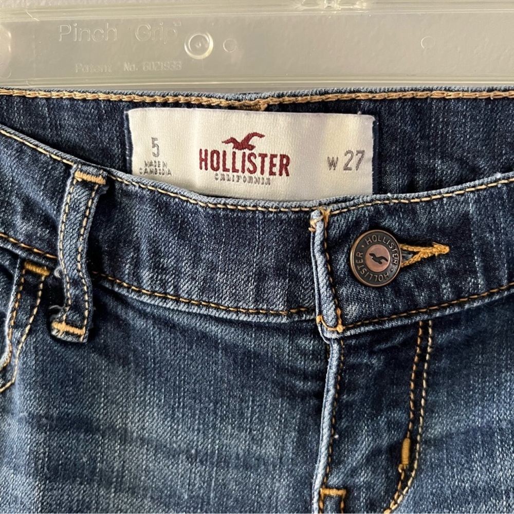 Women’s Hollister Blue Jean Shorts Distressed Cuffed Hem - Picture 2 of 3
